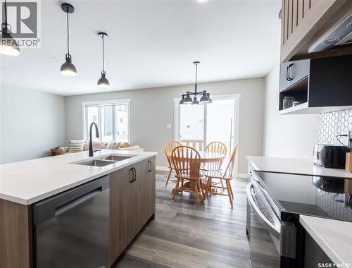 3060 Dumont Way, Regina, SK - Indoor Photo Showing Kitchen With Double Sink