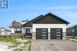 18 MORRISON DRIVE Whitewater Region, ON K0J 1K0