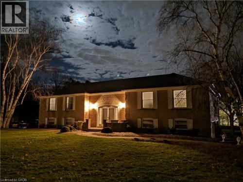 Raised ranch with a lawn - 395 Warrington Drive, Waterloo, ON - Outdoor