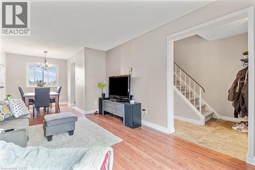 25 Upper Canada Drive Unit# 23, Kitchener, ON - Indoor Photo Showing Living Room