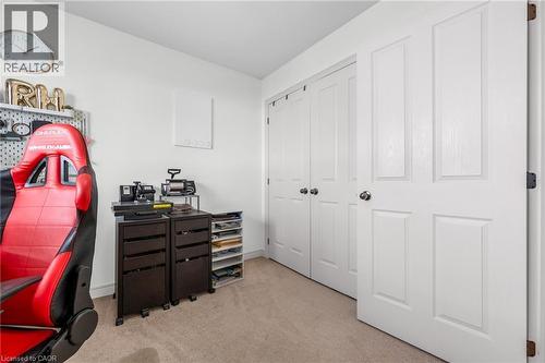 Office area with light colored carpet and baseboards - 160 Wallace Avenue S, Welland, ON - Indoor