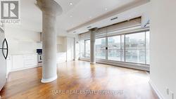 802 - 66 PORTLAND STREET Toronto, ON M5V 2M6