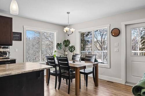 8529 Hwy 95A, Kimberley, BC - Indoor Photo Showing Dining Room