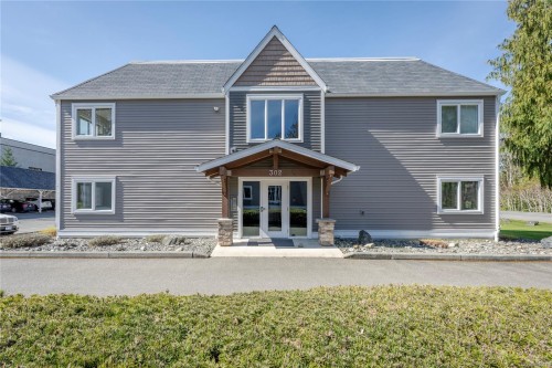 101-302 Village Way  Qualicum Beach, BC V9K 2H8