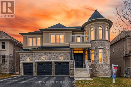 36 WEST COAST TRAIL  King, ON L7B 0A4