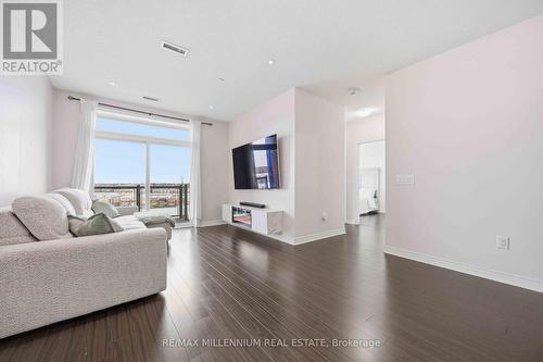 504 - 7325 Markham Road, Markham, ON - Indoor Photo Showing Living Room