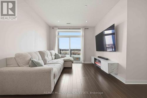 504 - 7325 Markham Road, Markham, ON - Indoor Photo Showing Living Room