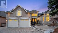 22 SIDERNO CRESCENT Vaughan, ON L4L 9M8