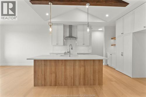 4438 Belmont, Comber, ON - Indoor Photo Showing Kitchen