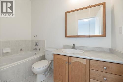 802 Coldstream Drive, Oshawa, ON - Indoor Photo Showing Bathroom
