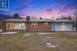 715 HANNA ROAD Tay Valley, ON K0H 2B0