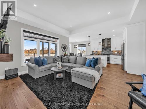 2222 Linkway Boulevard, London South (South A), ON - Indoor Photo Showing Living Room