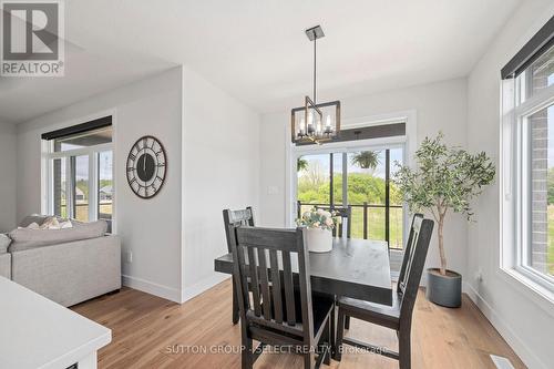 2222 Linkway Boulevard, London South (South A), ON - Indoor Photo Showing Dining Room