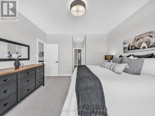 2222 Linkway Boulevard, London South (South A), ON - Indoor Photo Showing Bedroom