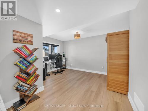 2222 Linkway Boulevard, London South (South A), ON - Indoor Photo Showing Gym Room