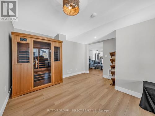 2222 Linkway Boulevard, London South (South A), ON - Indoor