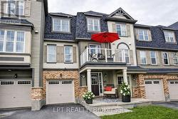 607 MEADOWCREEK CIRCLE  Ottawa, ON K2M 0J9