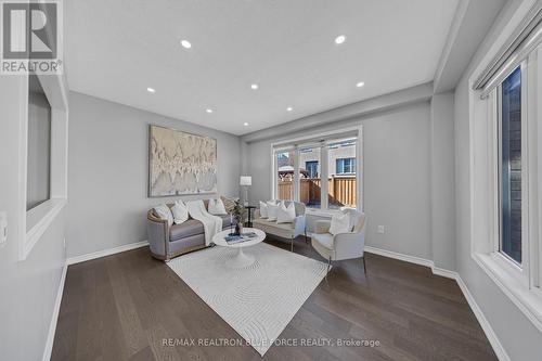 1231 Graham Clapp Avenue, Oshawa, ON - Indoor