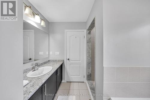 1231 Graham Clapp Avenue, Oshawa, ON - Indoor Photo Showing Bathroom