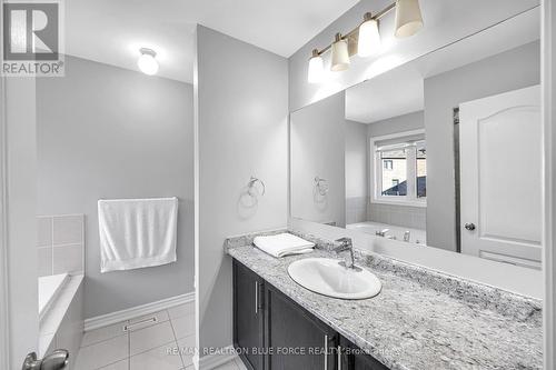 1231 Graham Clapp Avenue, Oshawa, ON - Indoor Photo Showing Bathroom
