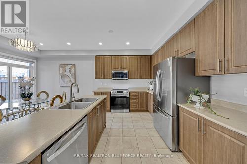 1231 Graham Clapp Avenue, Oshawa, ON - Indoor Photo Showing Kitchen With Double Sink