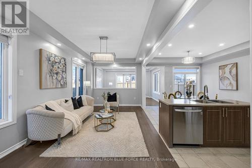1231 Graham Clapp Avenue, Oshawa, ON - Indoor