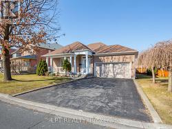 194 RUSSELL JARVIS DRIVE Markham, ON L3S 4E9