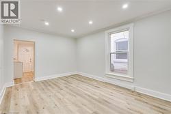 33 ALBION Street Unit# Lower Brantford, ON N3T 3L9