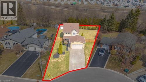 Aerial view of residential area featuring property parcel outlined - 200 Morrison Drive, Caledonia, ON - 