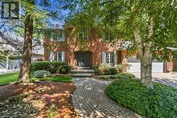 91 REMBRANDT Court Ancaster, ON L9G 4P8