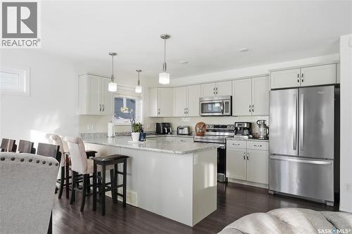 223 Eaton Crescent, Saskatoon, SK - Indoor Photo Showing Kitchen With Stainless Steel Kitchen With Upgraded Kitchen
