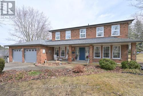 11 LYNDA AVENUE  Mono, ON L9W 1Z4