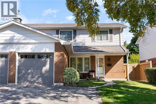 1251 NOTTINGHAM Avenue  Burlington, ON L7P 2R5