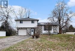 88 BAY ROAD  Rideau Lakes, ON K0G 1L0