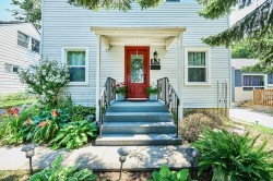 13 Windsor Avenue Ajax, ON L1S 2A8