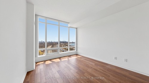 2205-15 Windermere Avenue, Toronto, ON - Indoor Photo Showing Other Room
