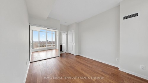 2205-15 Windermere Avenue, Toronto, ON - Indoor Photo Showing Other Room