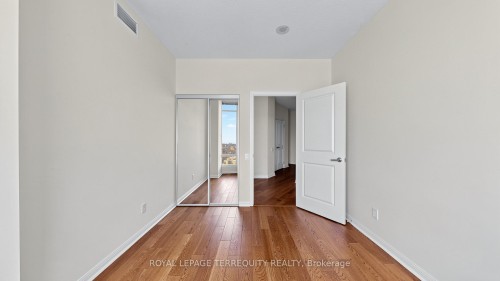 2205-15 Windermere Avenue, Toronto, ON - Indoor Photo Showing Other Room