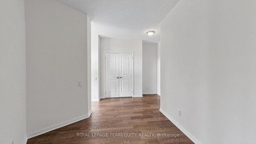 2205-15 Windermere Avenue, Toronto, ON - Indoor Photo Showing Other Room