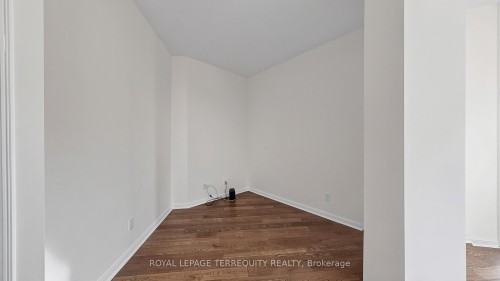 2205-15 Windermere Avenue, Toronto, ON - Indoor Photo Showing Other Room