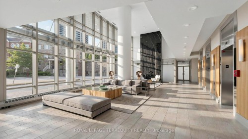 2205-15 Windermere Avenue, Toronto, ON - Indoor Photo Showing Other Room