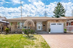 39 Darlington Drive Hamilton, ON L9C 2L8