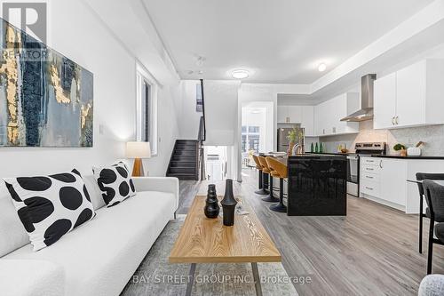 27 Armillo Place, Markham, ON - Indoor Photo Showing Kitchen