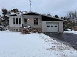 4330 Rue Beauregard Tracadie, NB E1X 1C4