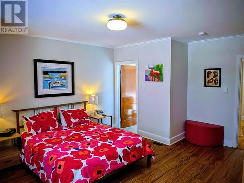 Main floor master with modern ensuite - 7 Cornwall Heights, St. John'S, NL - Indoor Photo Showing Bedroom