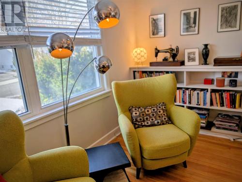 Sit down and have a chat - 7 Cornwall Heights, St. John'S, NL - Indoor