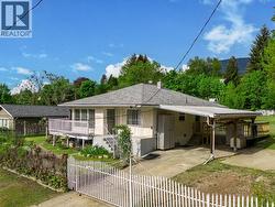3404 4th Avenue Castlegar, BC V1N 2T3