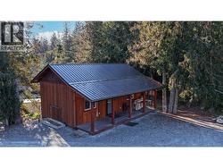 Detached guest cabin - 