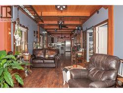 Rustic living room decor - 