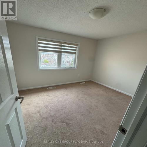111 Higginbotham Crescent, Milton, ON - Indoor Photo Showing Other Room